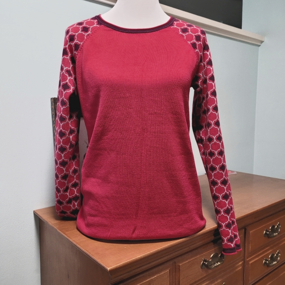 T9 Sweater